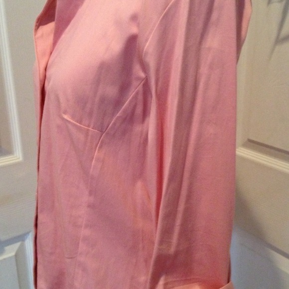 Pink button down shirt, stretch - Picture 3 of 6